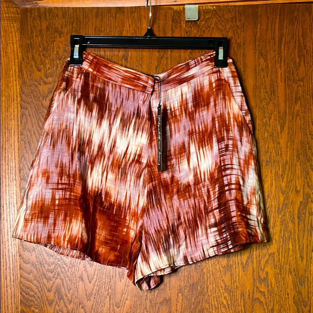 ELIZABETH & JAMES Silk Shorts nwt